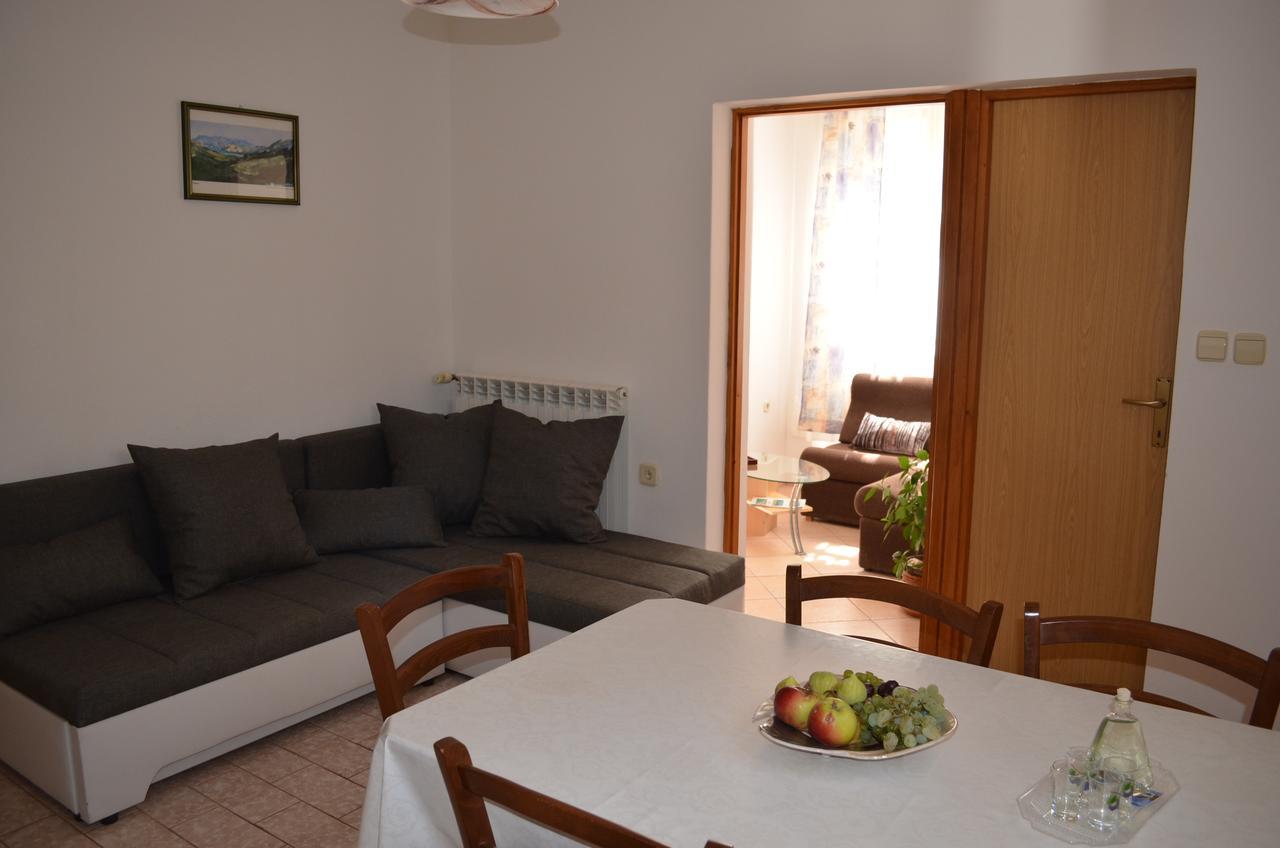 Apartments Sersic Baska I Eksteriør bilde